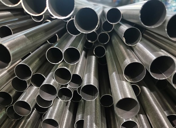 304不銹鋼管表面劃痕怎么處理？